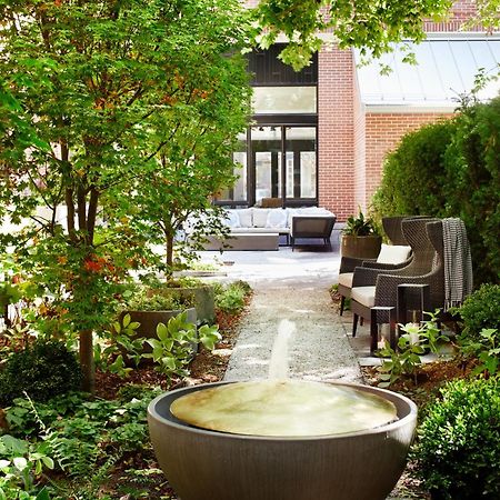 The Whitney Hotel Boston Exterior foto The Spa at The Ivy Hotel