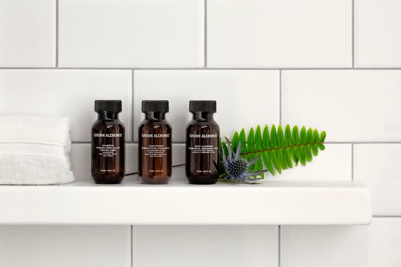 The Whitney Hotel Boston Exterior foto Shower amenities