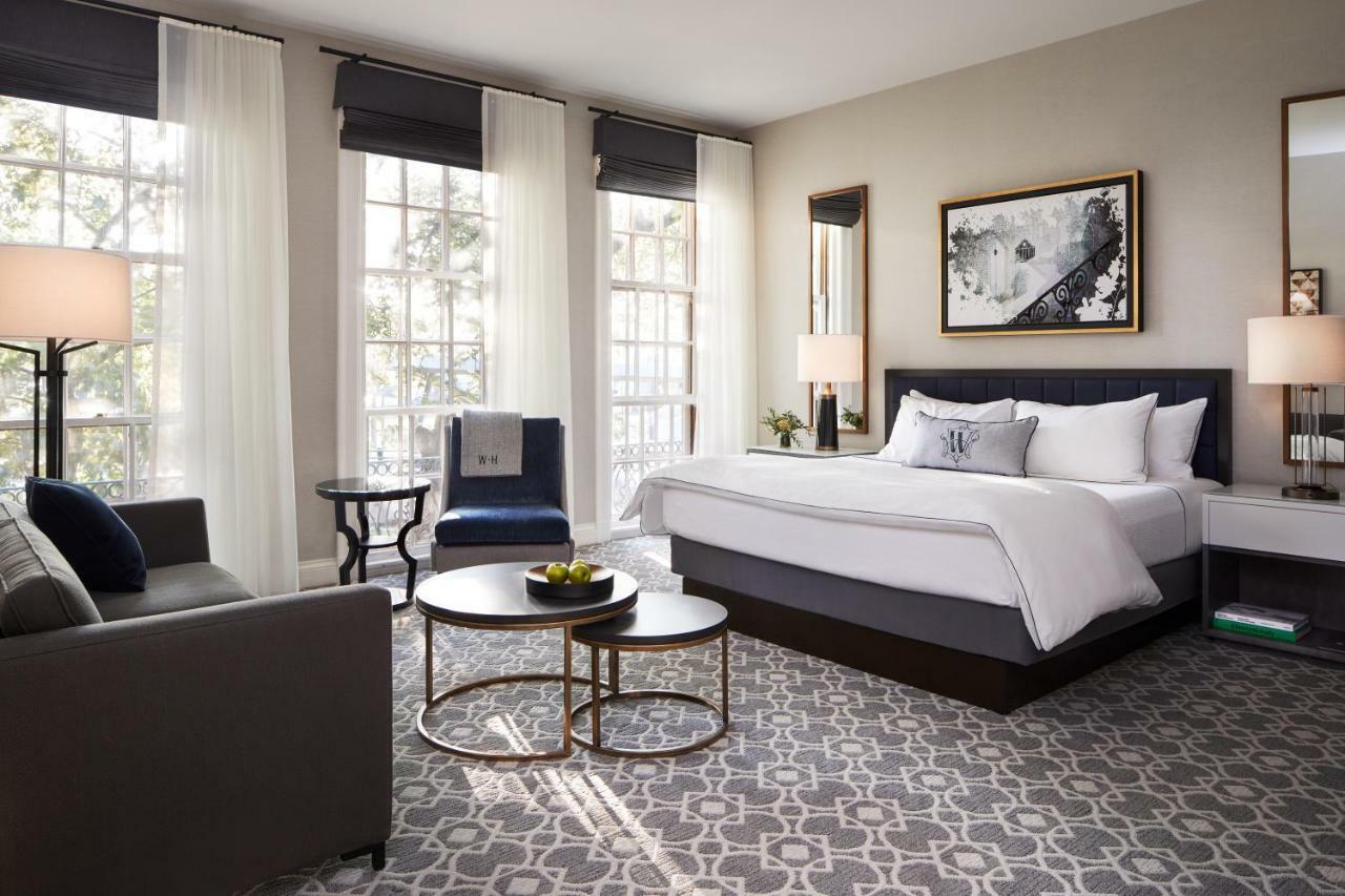 The Whitney Hotel Boston Exterior foto A guest room at The St. Regis Boston