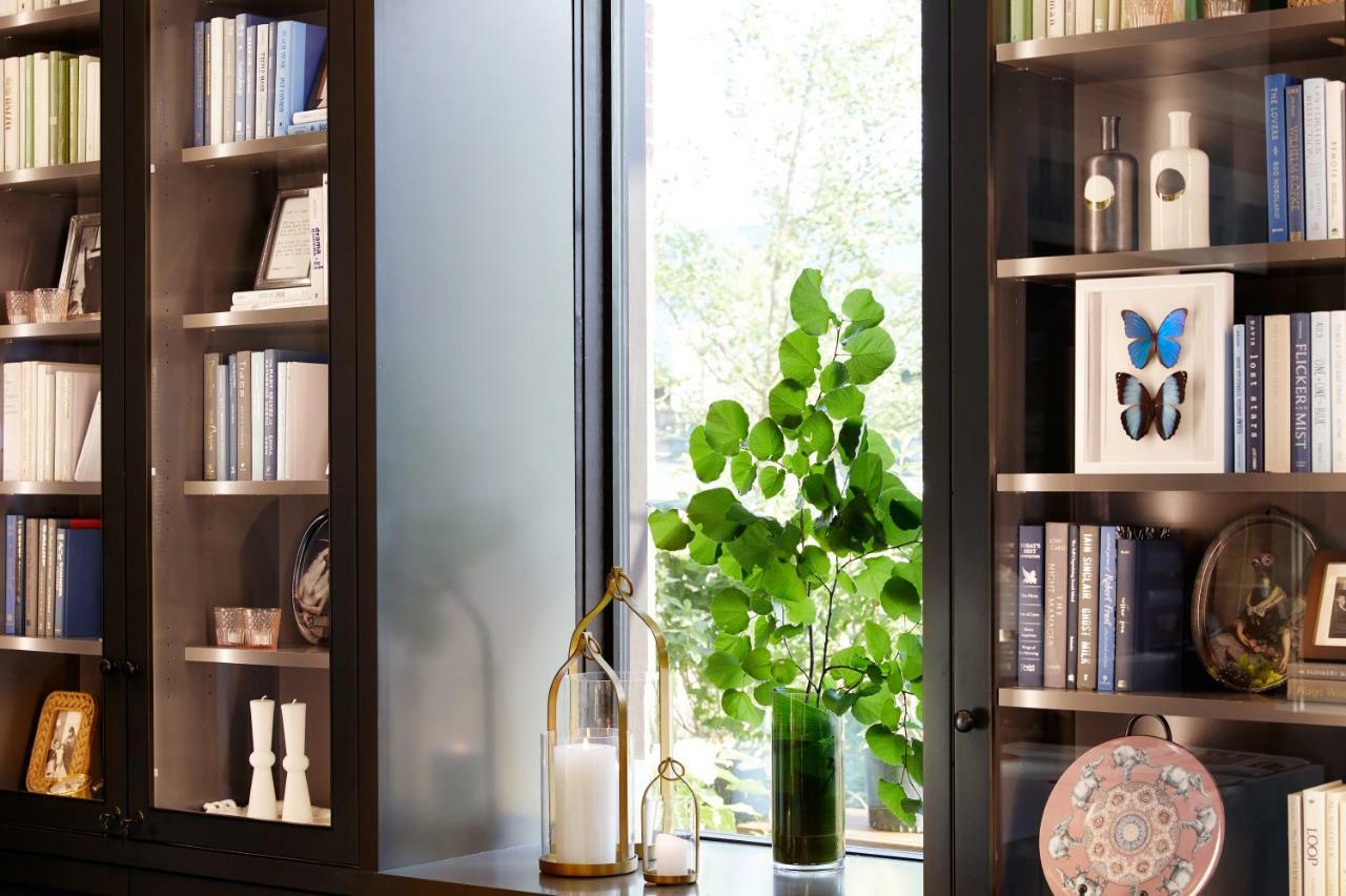The Whitney Hotel Boston Exterior foto A window in a home