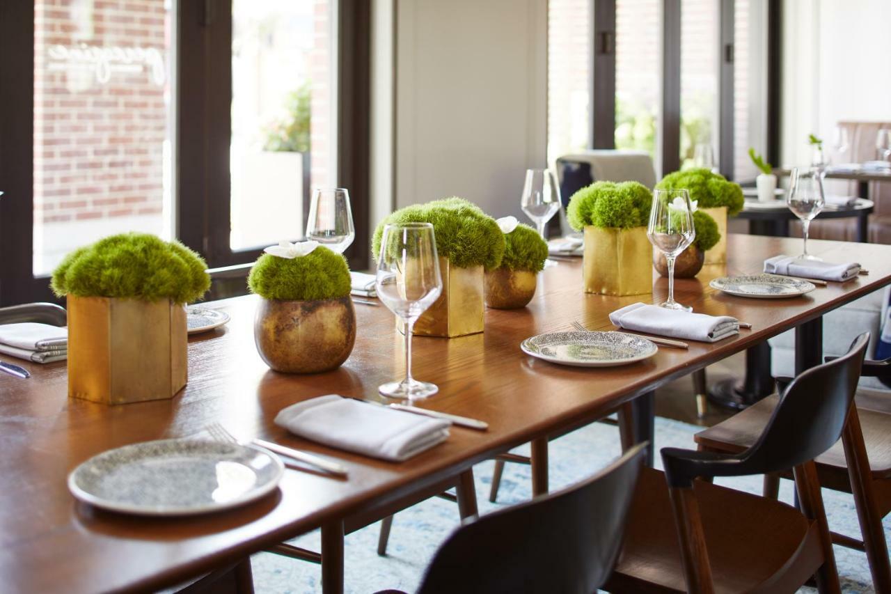 The Whitney Hotel Boston Exterior foto The dining room at the restaurant