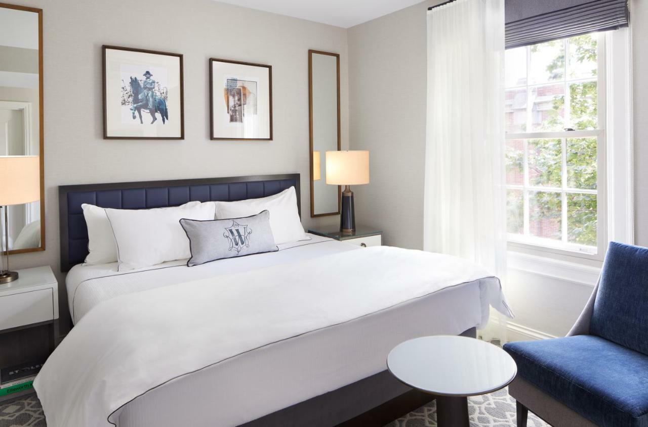 The Whitney Hotel Boston Exterior foto A bedroom at the Hotel Commonwealth